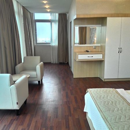 Guney Adana Otel Exteriör bild