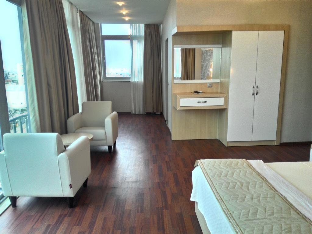 Guney Adana Otel Exteriör bild